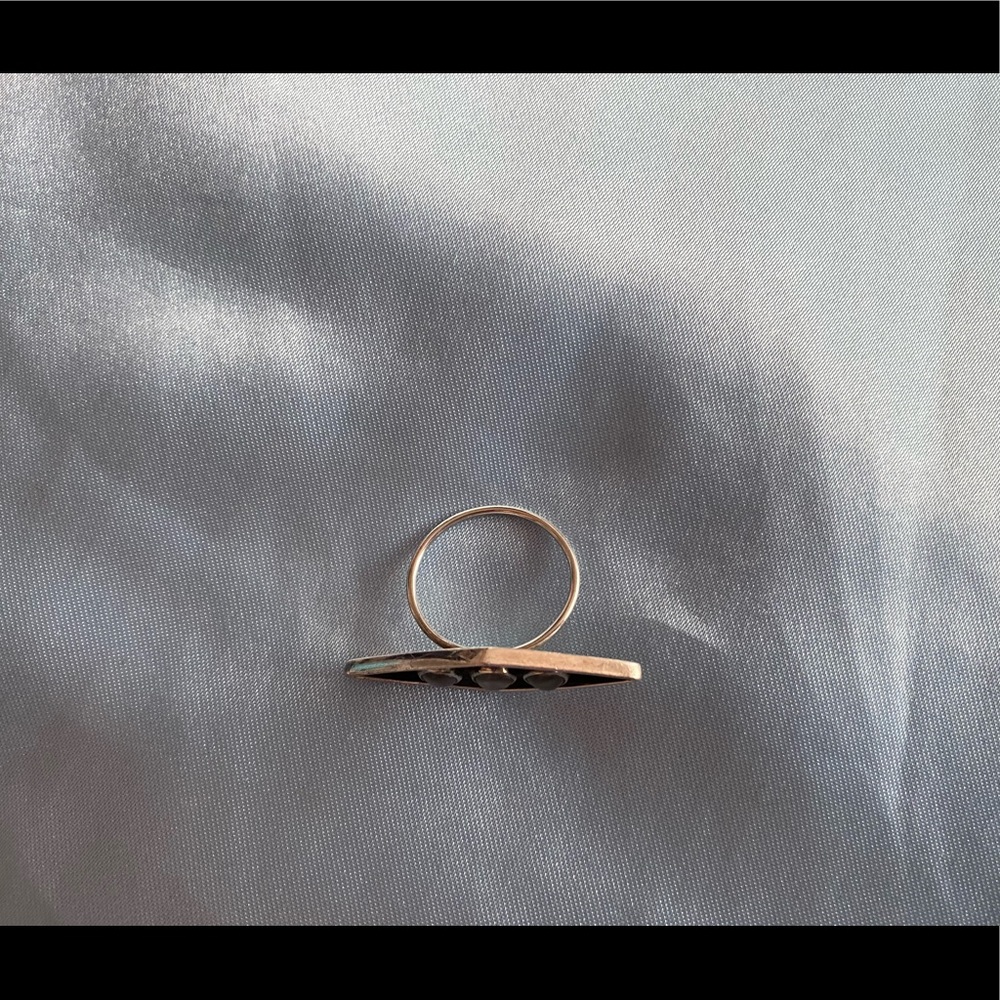 Sterling Silver & Moonstone Ring ๐๐ฎ๐ - Picture 2 of 3